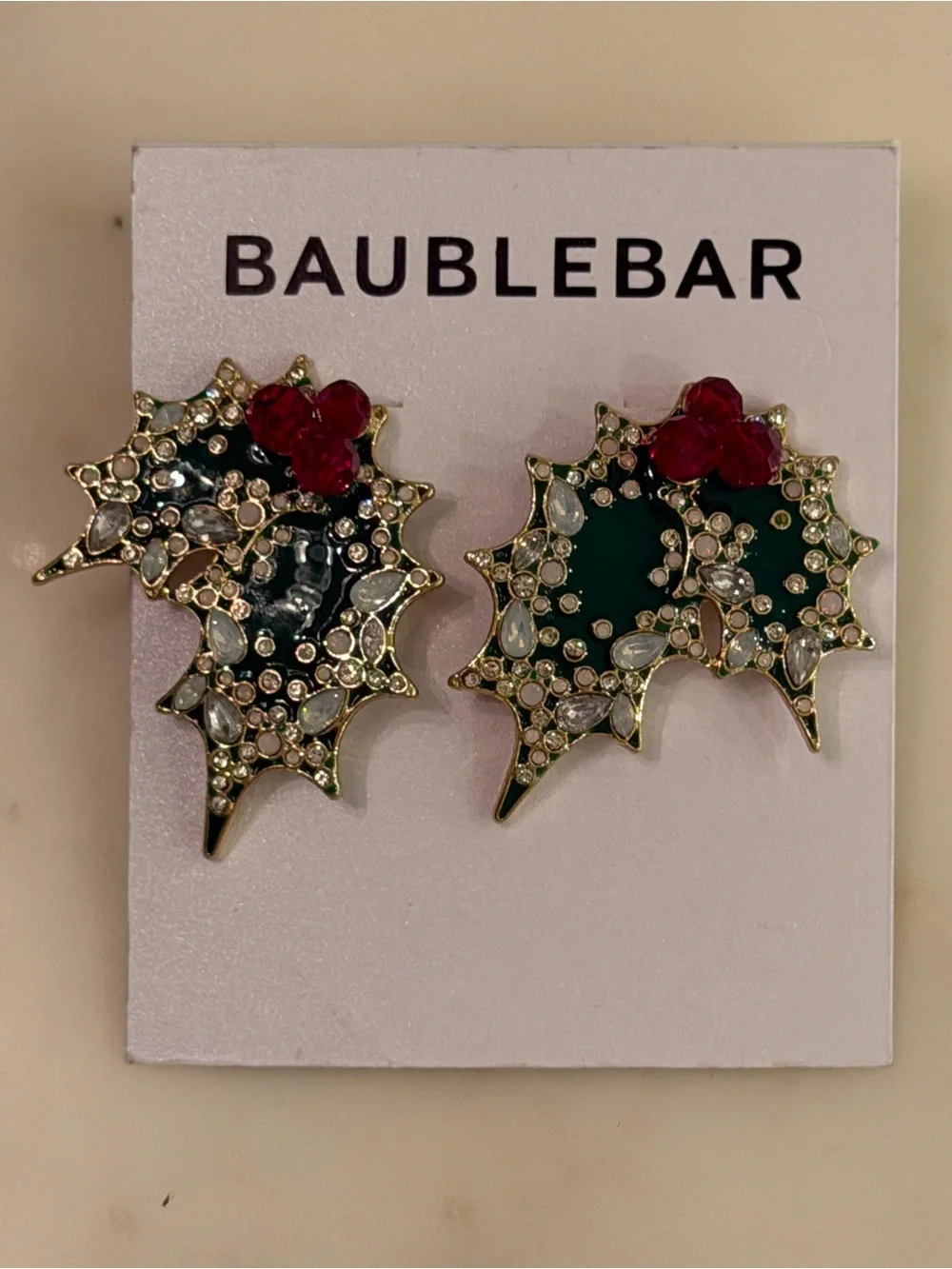 NWT BaubleBar Boughs of Holly Christmas Wreath Earrings Green Rhinestone Holiday